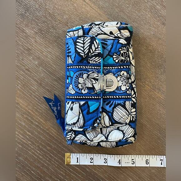 Vera Bradley Blue Bayou Push Lock Wristlet Purse Bag - Picture 6 of 6